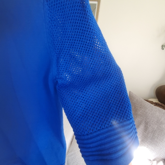 Ivanka Trump Cropped Blue Top with Mesh Sleeves - Picture 3 of 7